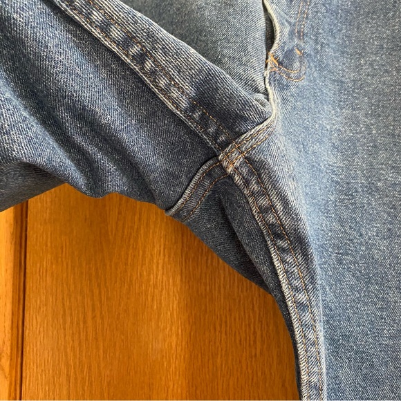 WRANGLER • 42 x 30 Regular Fit Premium Quality Blue Jeans - Picture 13 of 16